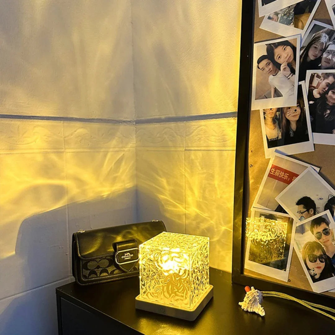 Luminária de Mesa com Efeito de Ondas e Luz - Modern Casa